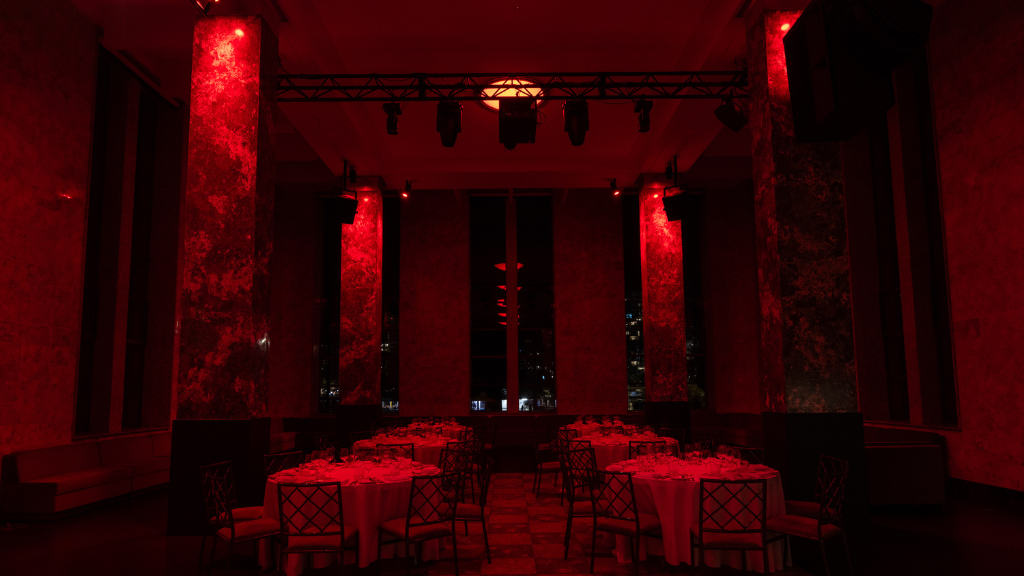 Moody lighting for a dinner in Foundation Hall