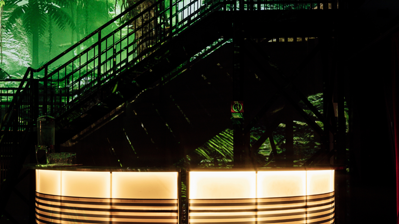 PFA Travel Corner Luna Park bar and projection