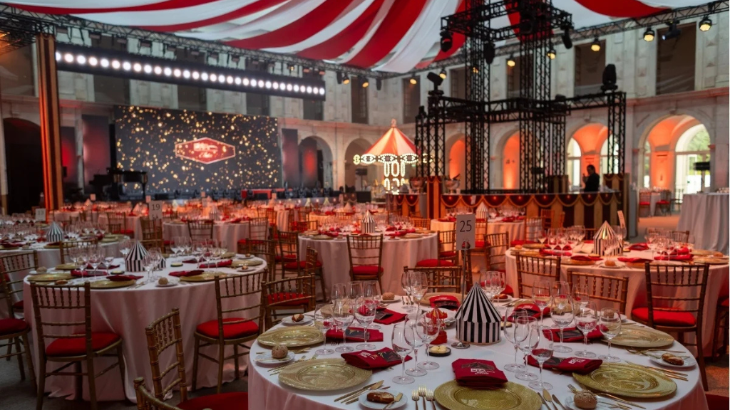 Circus themed dinner in Portugal