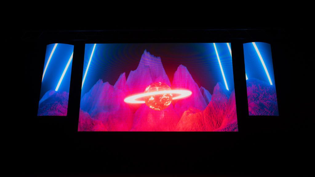Airframe-LED-Wall